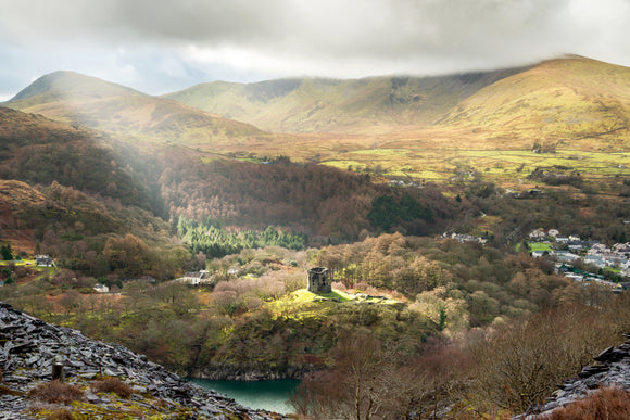 LDS0381_CR - Dolbadarn Castle, from above